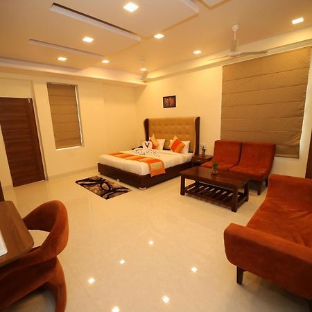 Hotel Myriad Inn Jaipur Buitenkant foto
