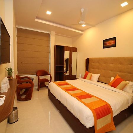 Hotel Myriad Inn Jaipur Buitenkant foto