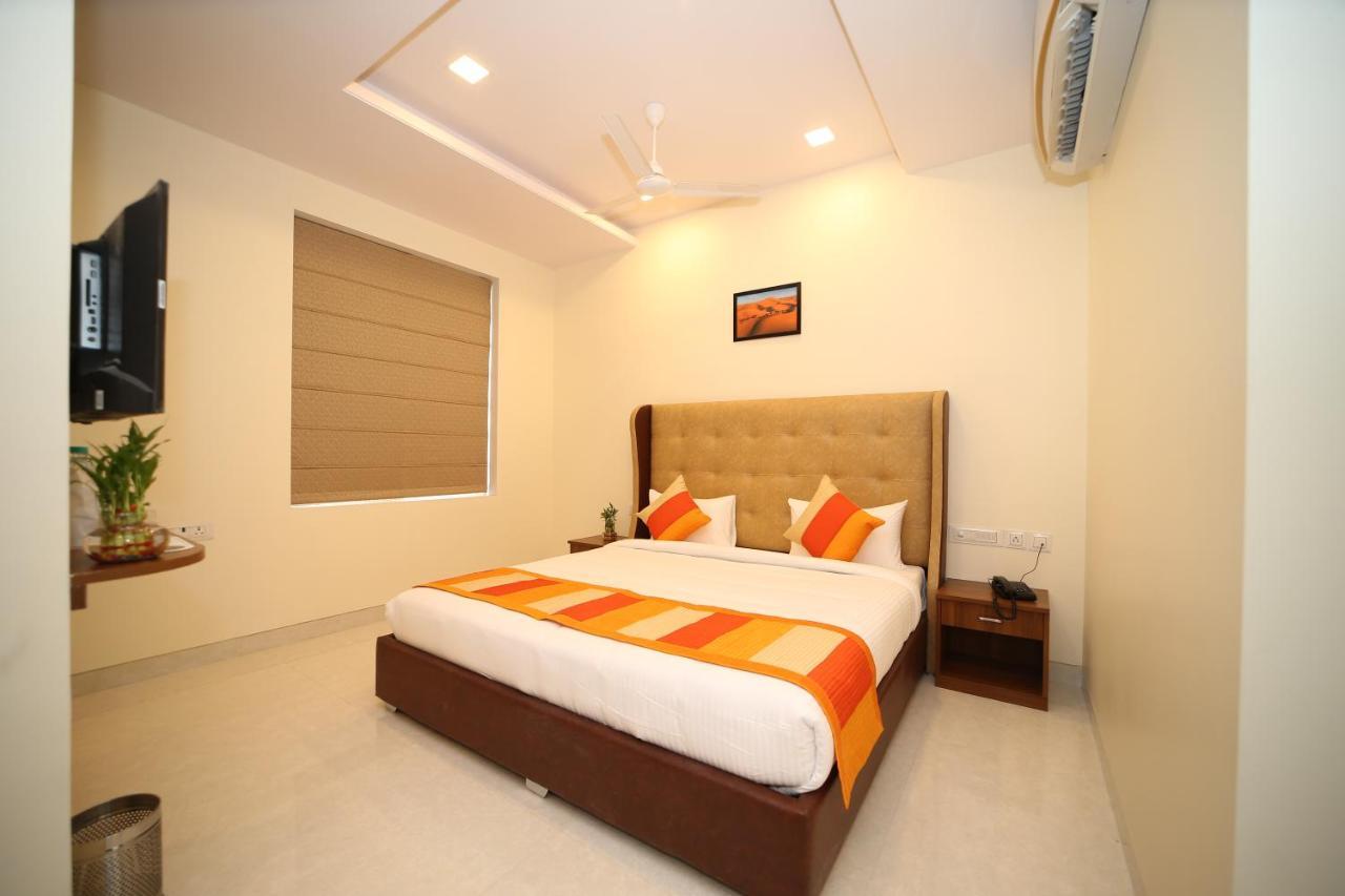 Hotel Myriad Inn Jaipur Buitenkant foto