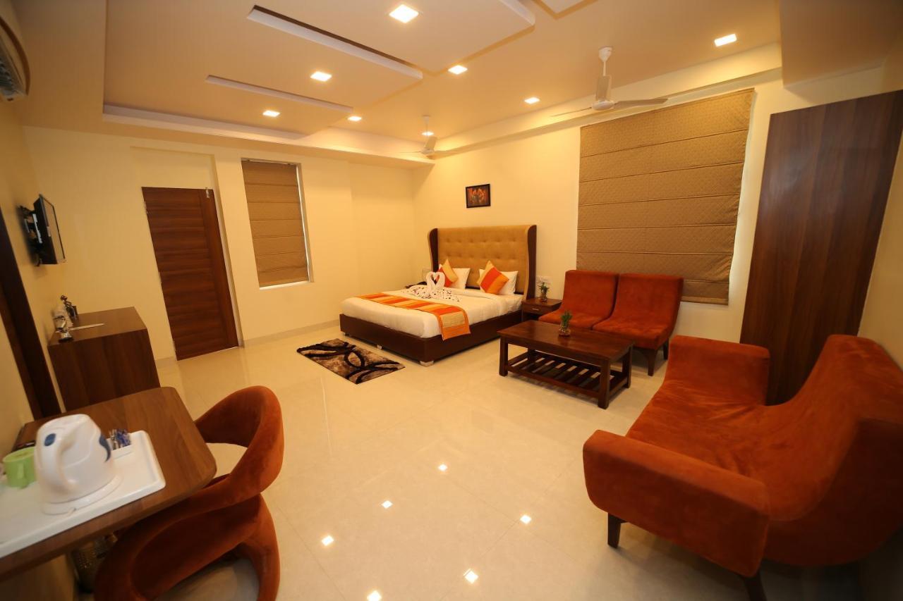 Hotel Myriad Inn Jaipur Buitenkant foto