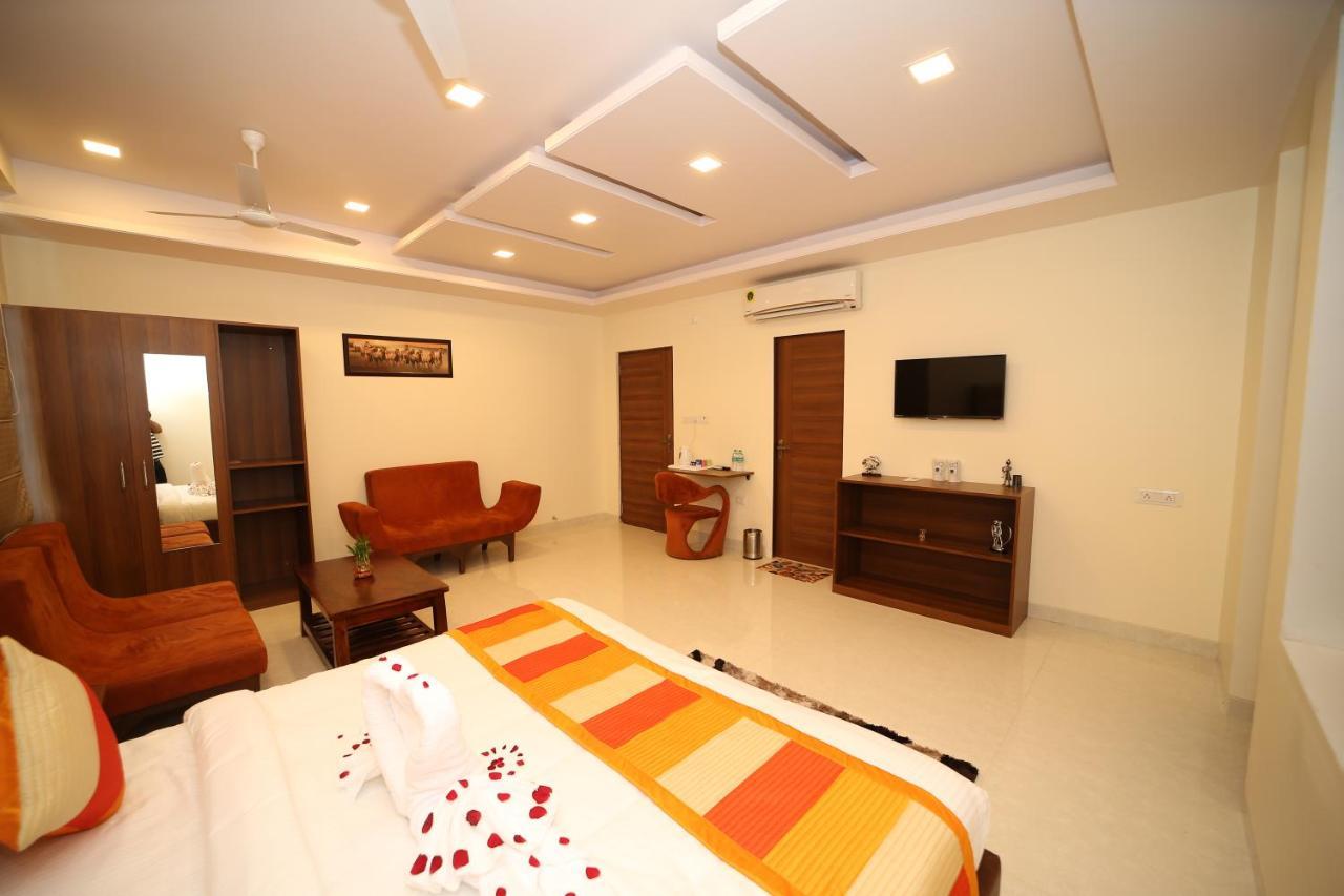 Hotel Myriad Inn Jaipur Buitenkant foto