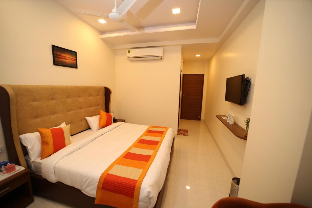 Hotel Myriad Inn Jaipur Buitenkant foto