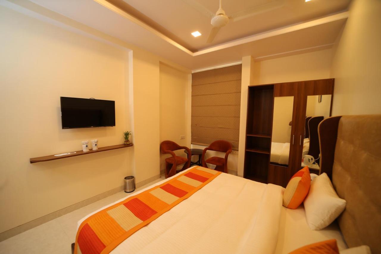 Hotel Myriad Inn Jaipur Buitenkant foto